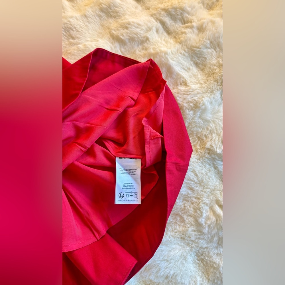 Reformation Laguna Two Piece In Lipstick, brand new, never worn, no flaws. - Picture 12 of 16